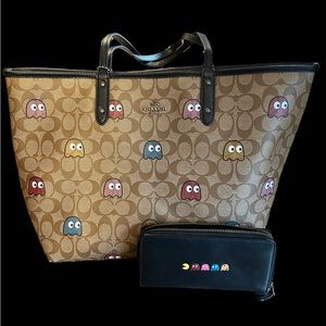 AUTHENTIC coach Anniversary Edition Ms.Pac-Man City Tote and matching wallet